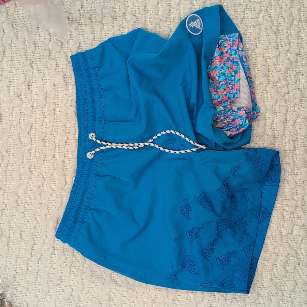 Chubbies Magic Print Blue Pizza Men's Medium 5.5" Inseam Swim Trunks Shorts